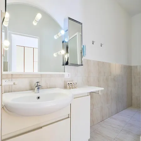 Charming Urban Retreat, Brera - Porta Nuova דירה *