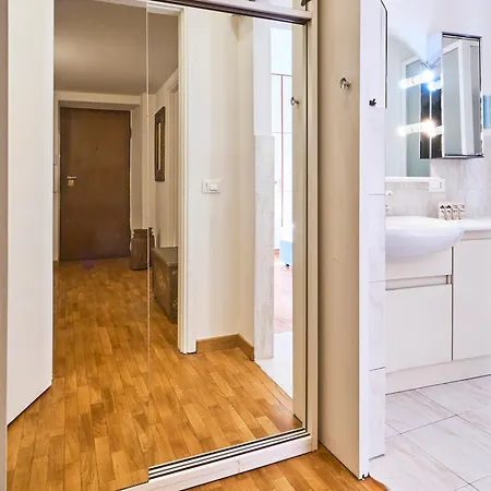 Charming Urban Retreat, Brera - Porta Nuova Apartamento *
